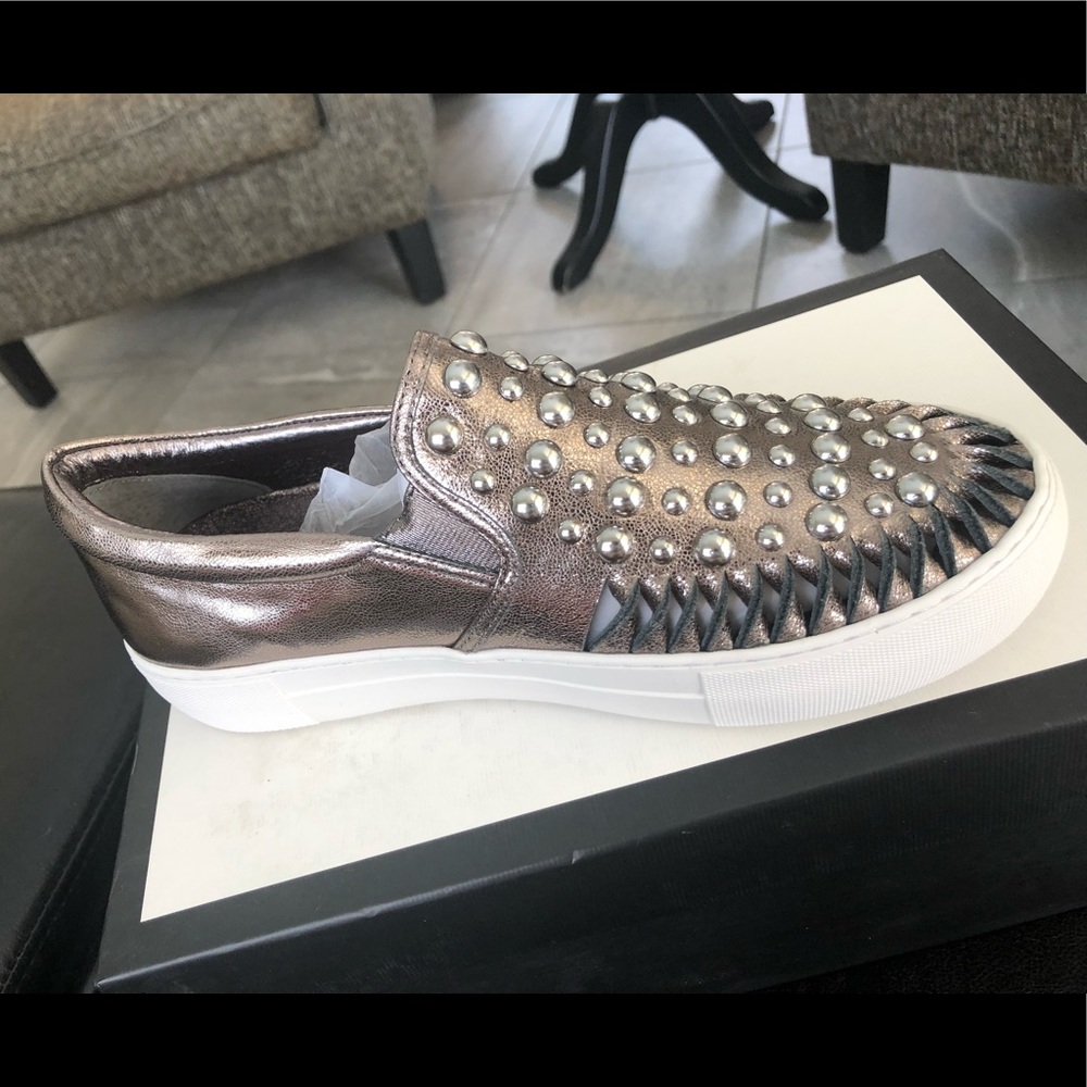 Size 6 1/2  J/Slides NYC sneakers